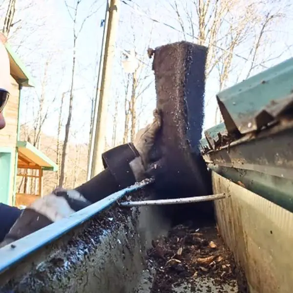 Junk Removal Roof Top Gutter Cleaning in Akron OH